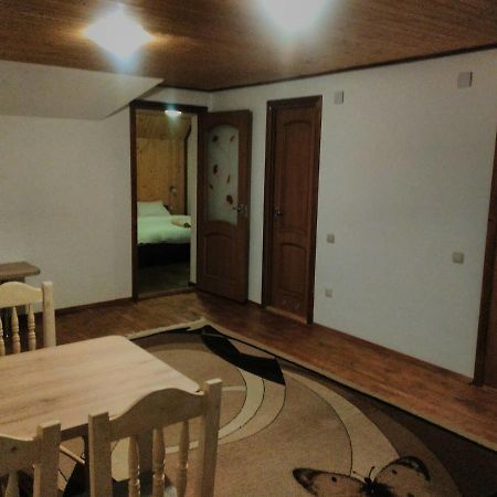 Cottage Palitra Yablunytsia Buitenkant foto