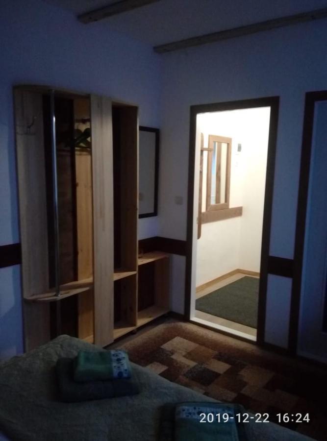 Cottage Palitra Yablunytsia Buitenkant foto